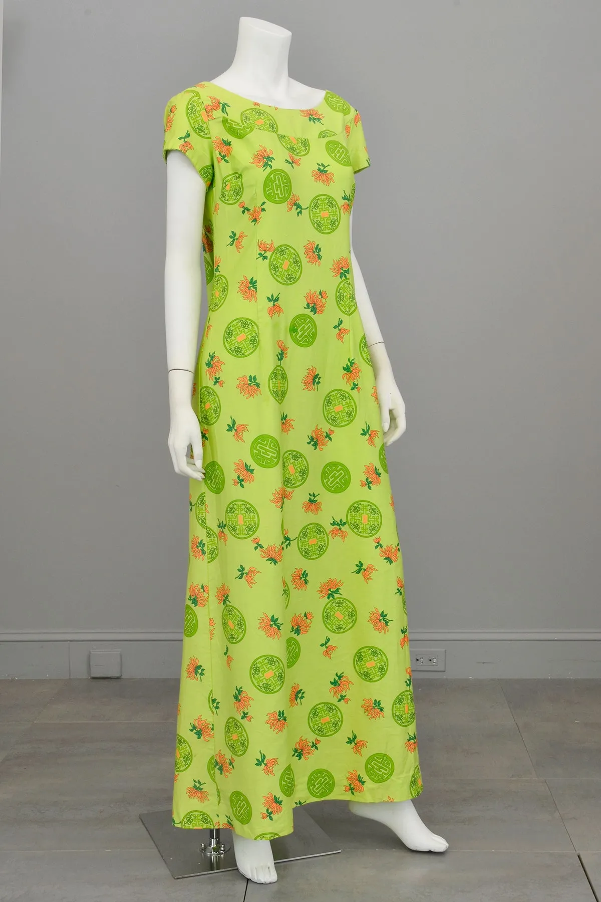 1960s 70s Hawaiian Lotus Print Draped Back Babydoll Maxi Dress