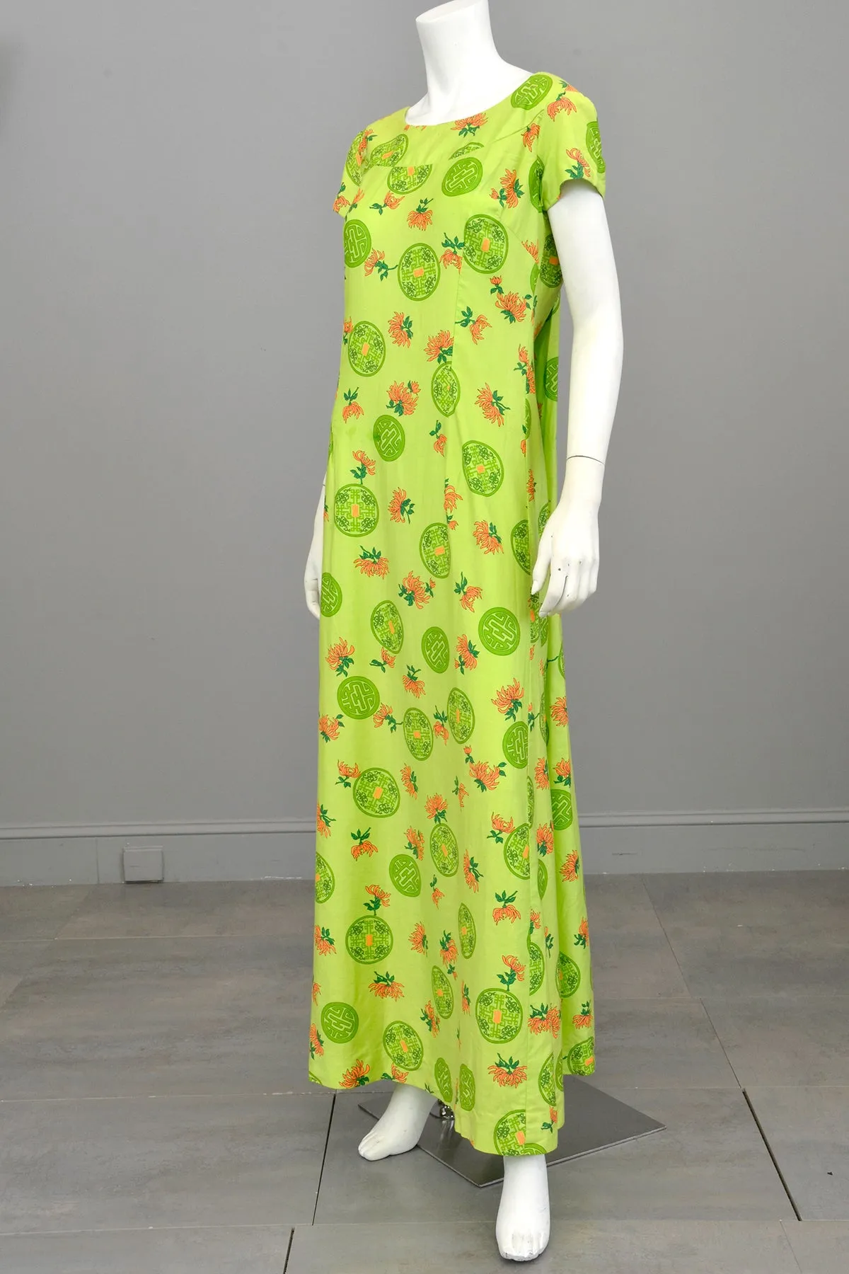 1960s 70s Hawaiian Lotus Print Draped Back Babydoll Maxi Dress