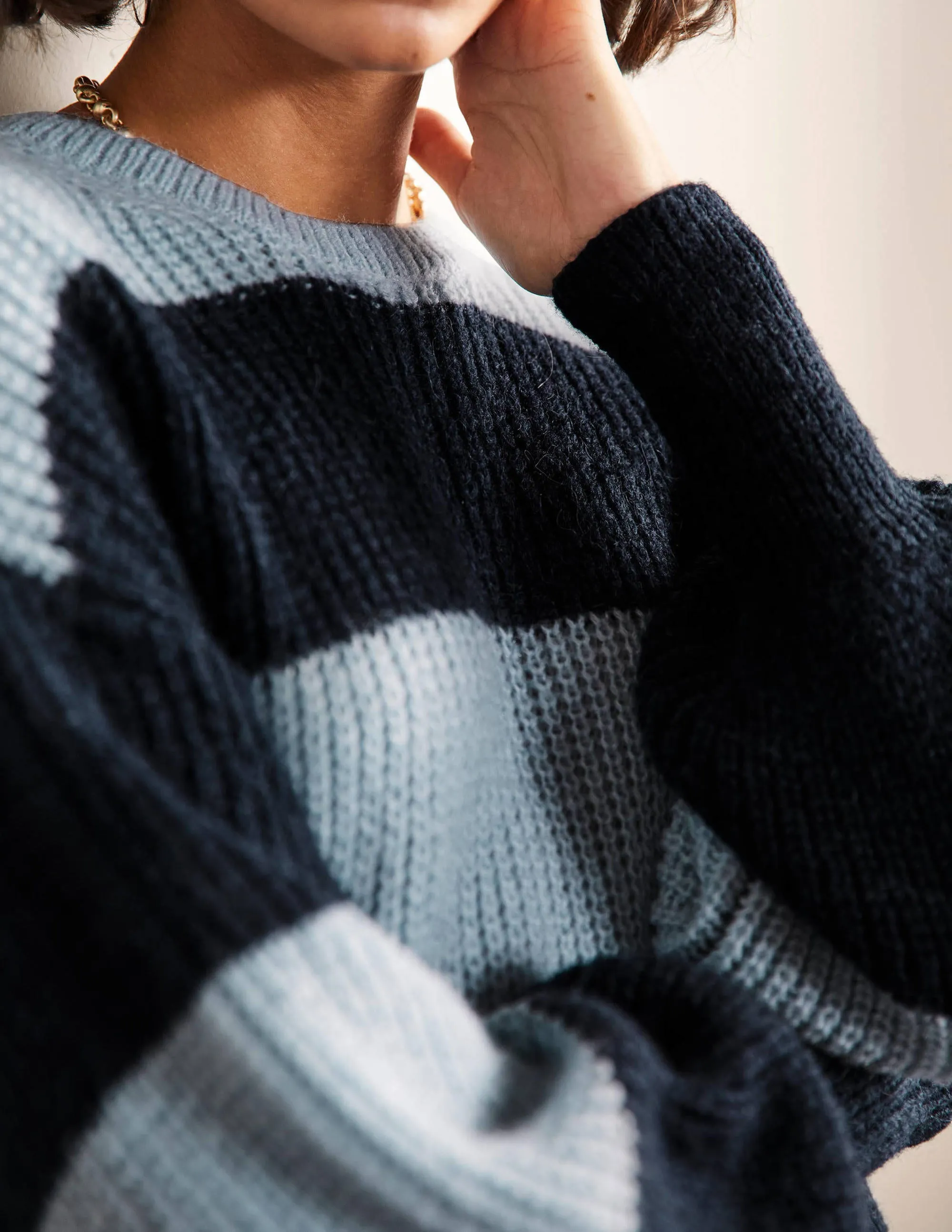 Blouson Cuff Fluffy Jumper-Blue Multistripe