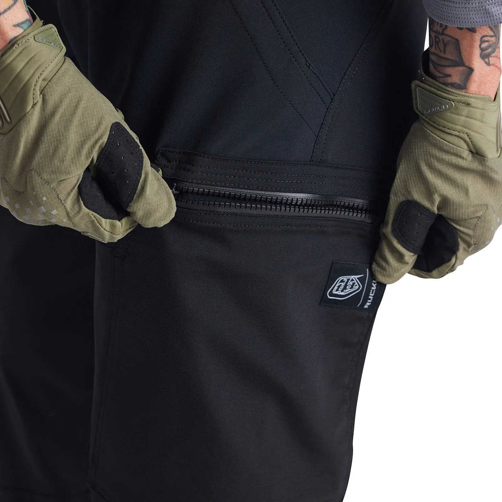 Ruckus Cargo Pant Mono Black